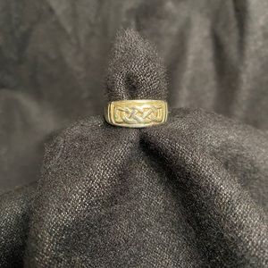 Vintage sterling silver Celtic ring